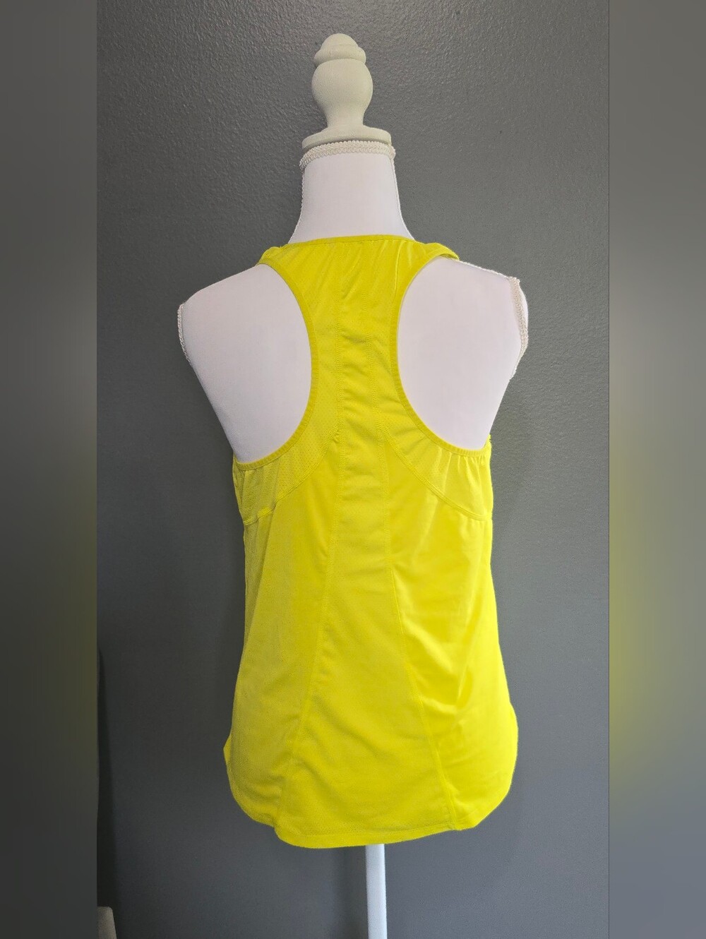 Fabletics Reese Tank In Color Leaf - Picture 4 of 6